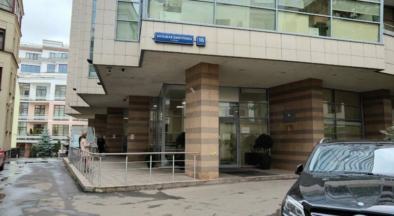 фасад дома, здание по адресу г Москва, ул Большая Дмитровка, д 16 стр 2